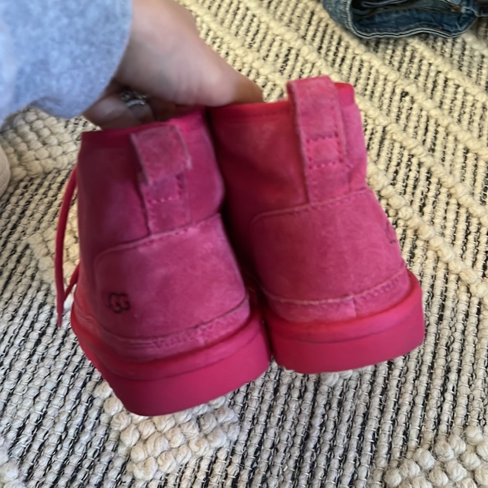 Girls uggs - Picture 2 of 5